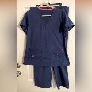 Med Couture EZ Flex Scrub Set